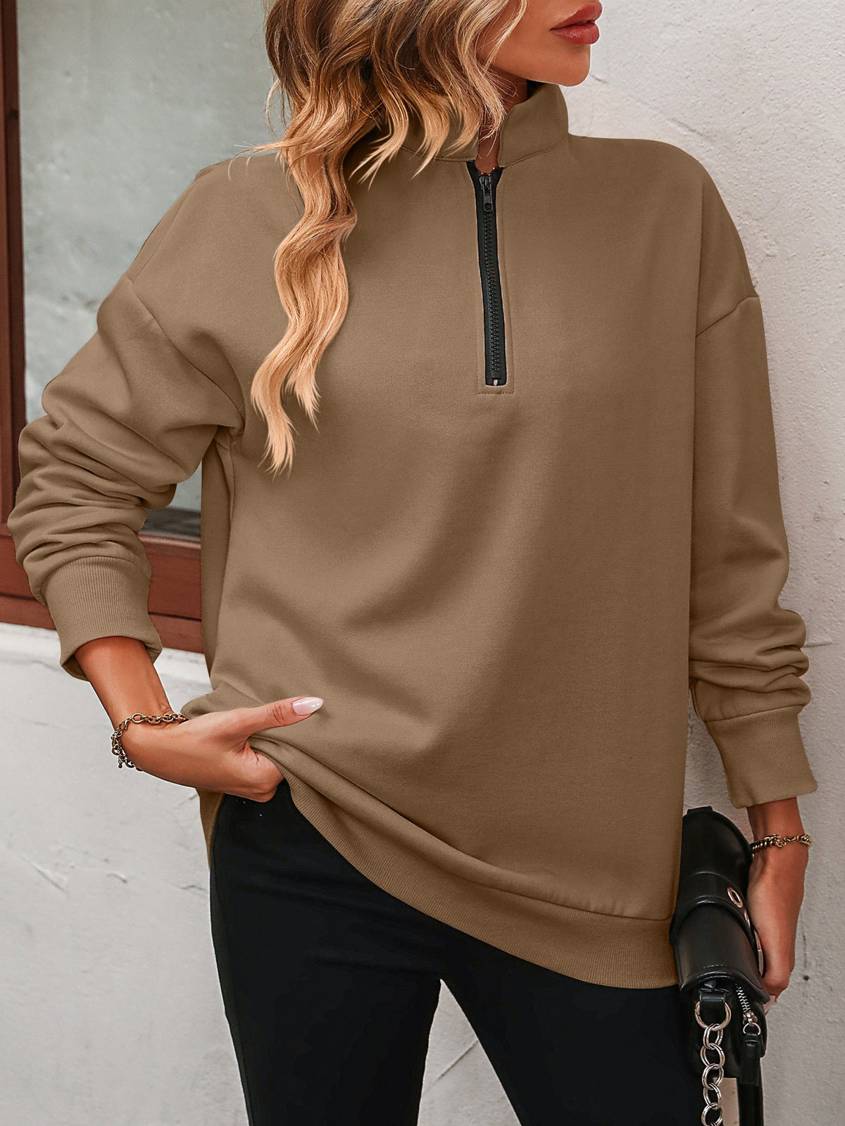 Women's half zip sweatshirt - detail