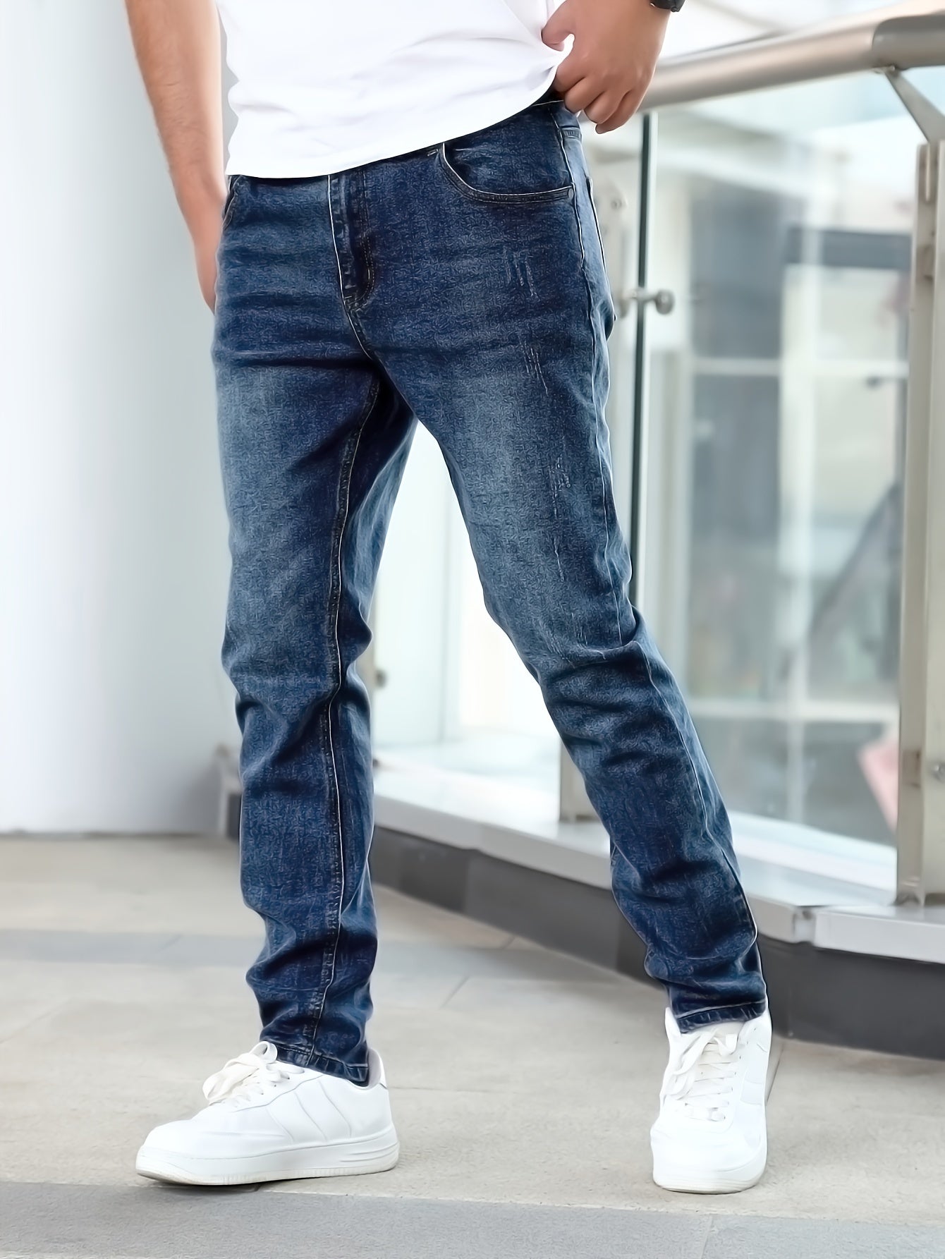 Men's Slim Fit Stretch Jeans - detail view | SAINT DOR