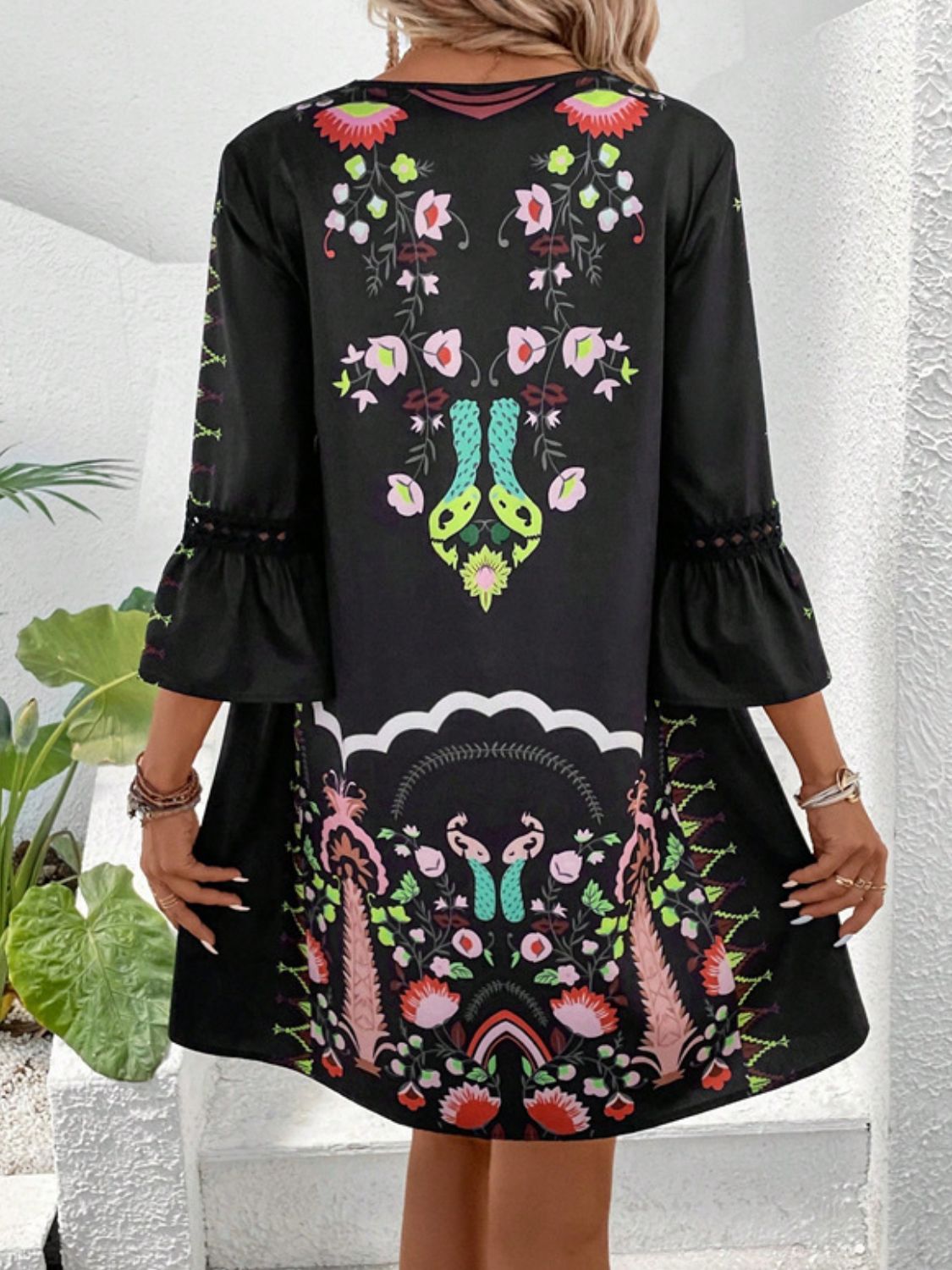 Women's embroidery-look print dress - detail