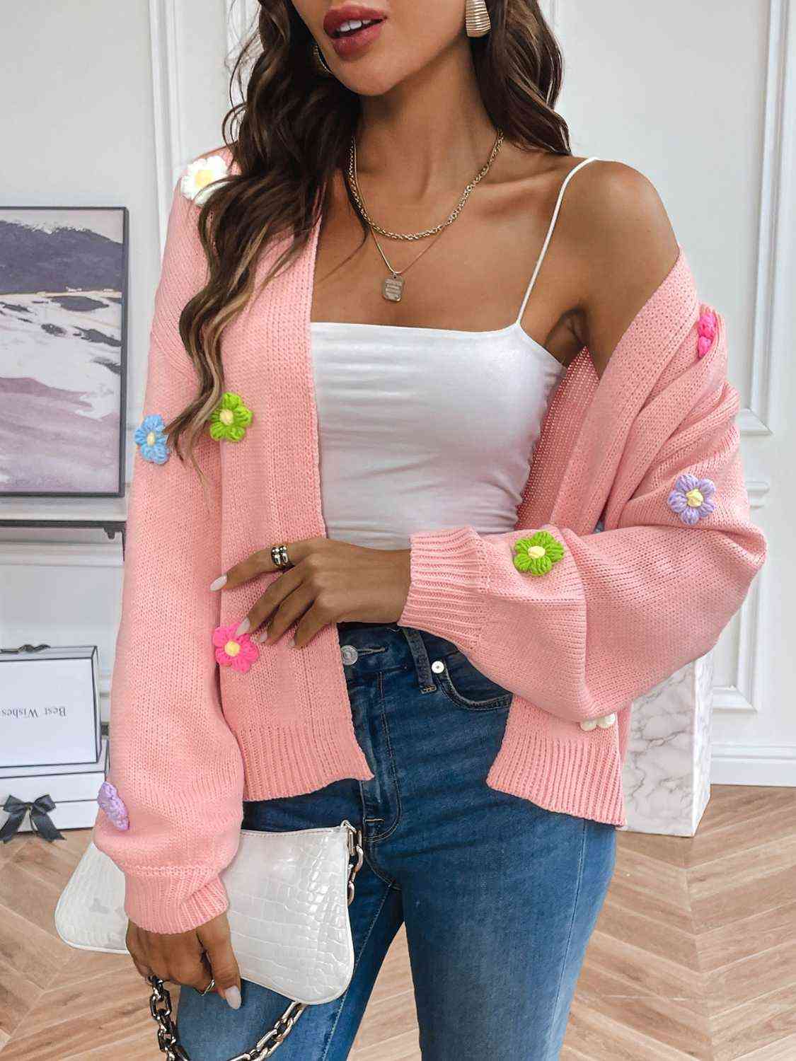 Women's crochet flower cardigan - detail