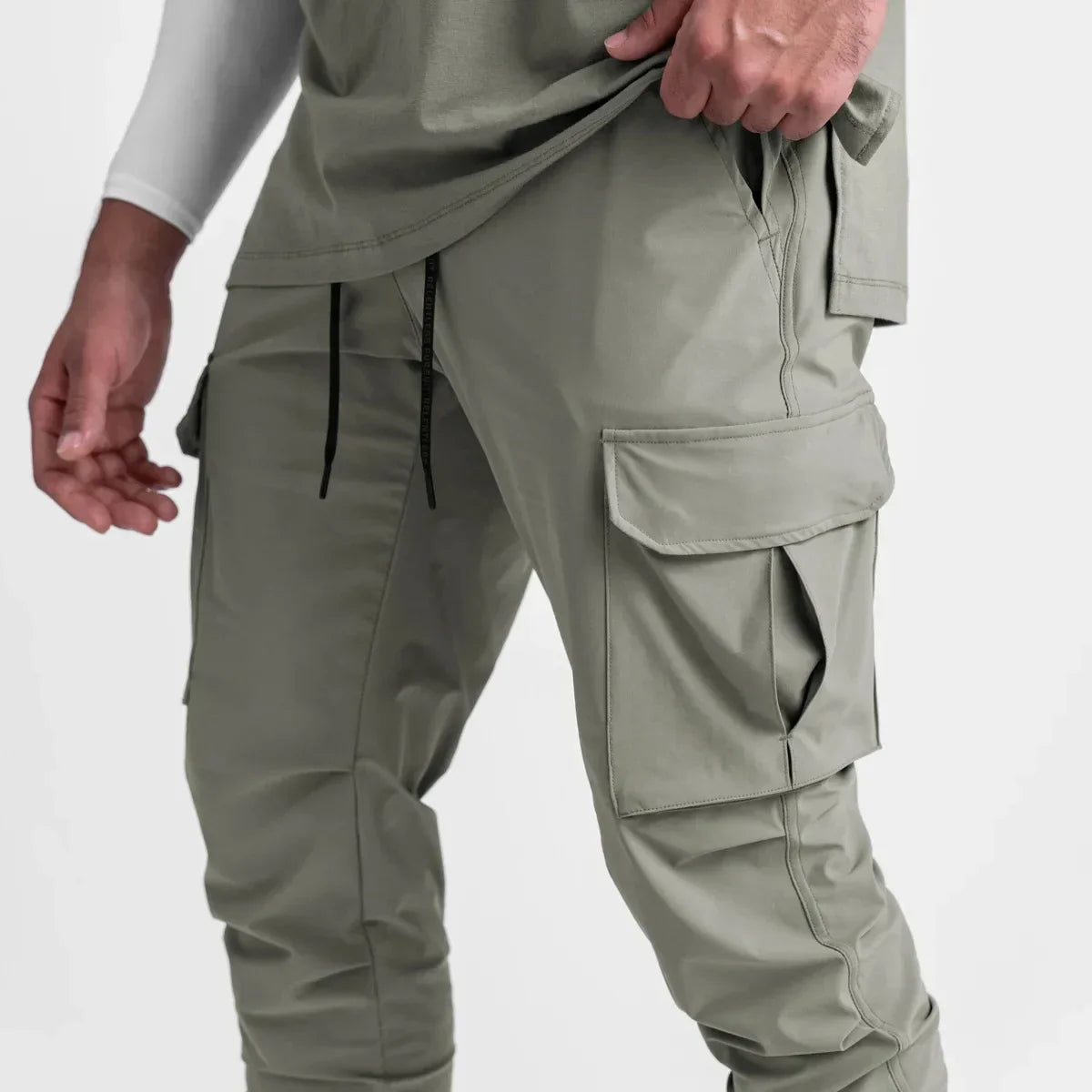 Men's Cargo Training Trousers - detail view | SAINT DOR