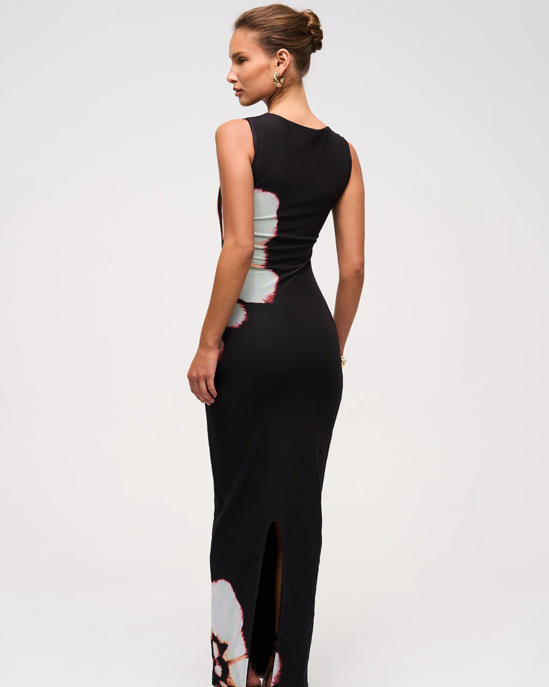 Women's Floral Resort Dress – Elegant Versatile Holiday – back view