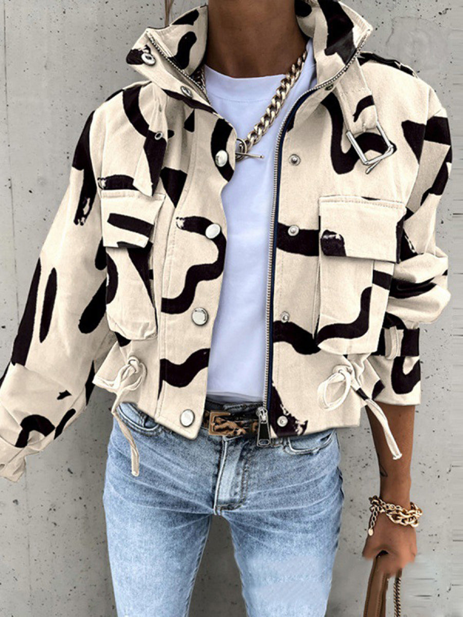 Cropped utility jacket with flap pockets and a drawstring hem in cream print
