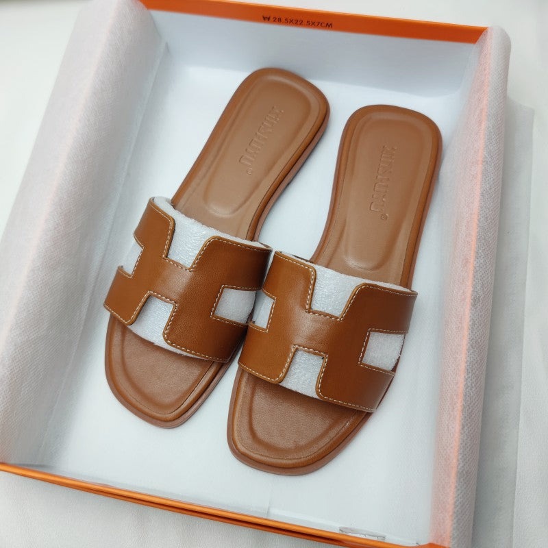 Women's leather H-strap slip-on sandals – Saint Dor UK – angle view