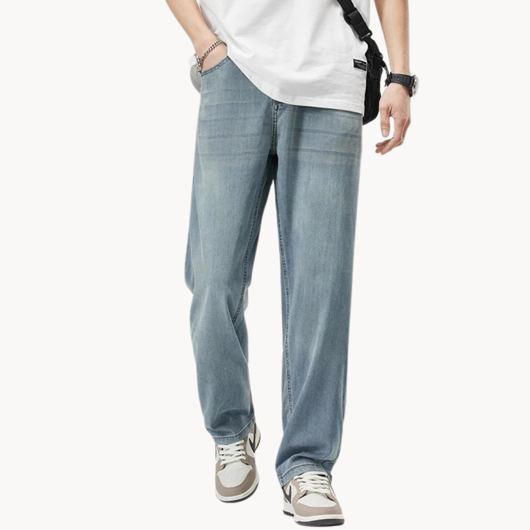 Men's Relaxed Straight-Cut Jeans - front view | SAINT DOR