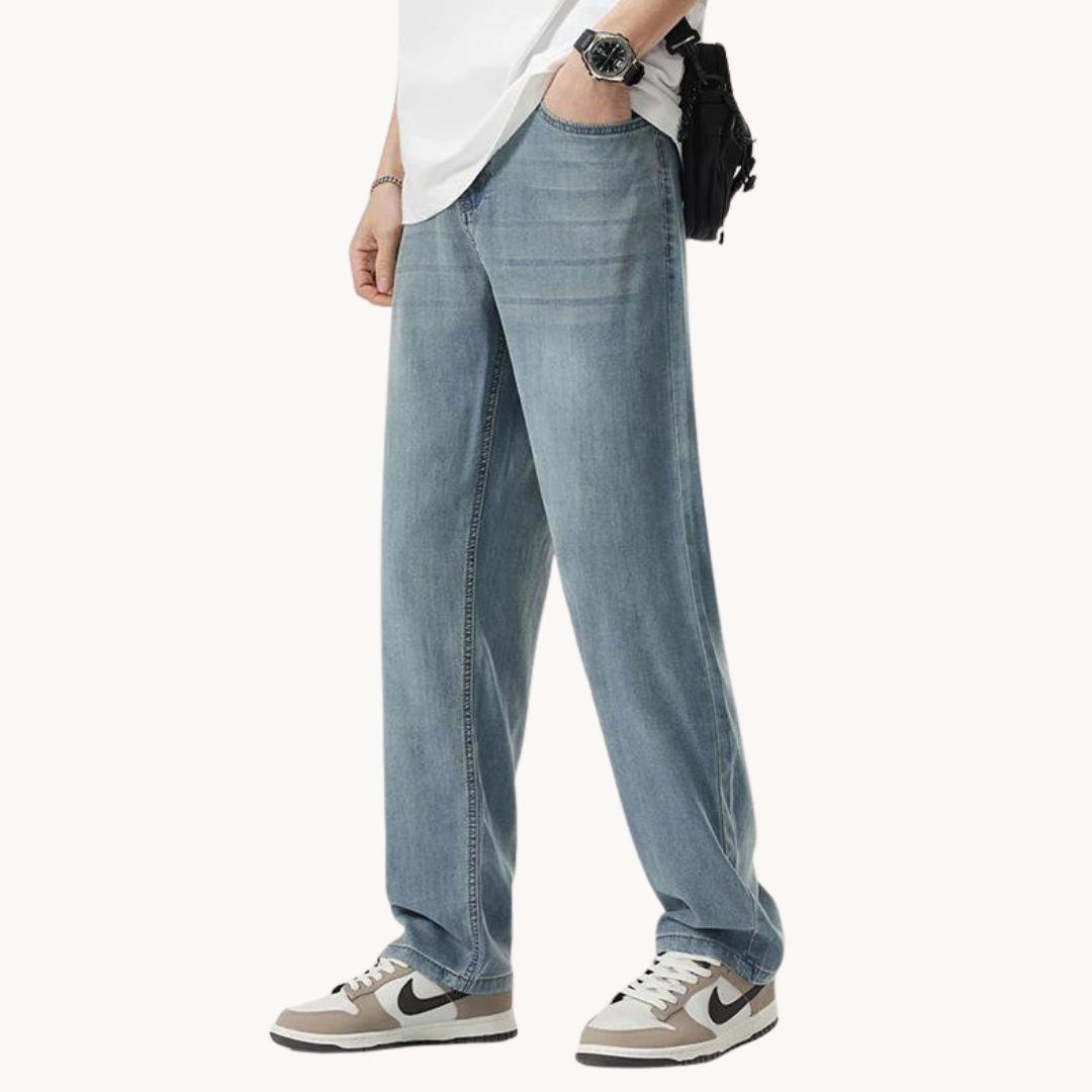 Men's Relaxed Straight-Cut Jeans - product view | SAINT DOR