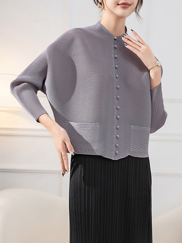 Pleated jacket with a stand collar, covered buttons and wide sleeves in grey