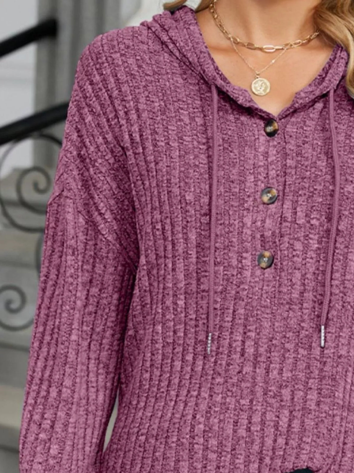 Women's ribbed knit hoodie - detail