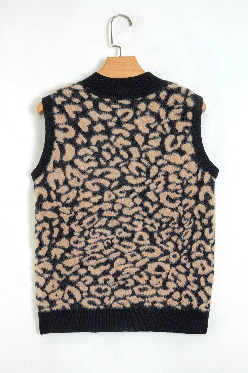 Women's leopard print knitted vest - detail