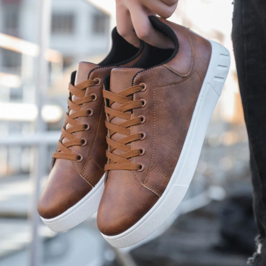 Men's leather trainers with white sole - SAINT DOR - view 5