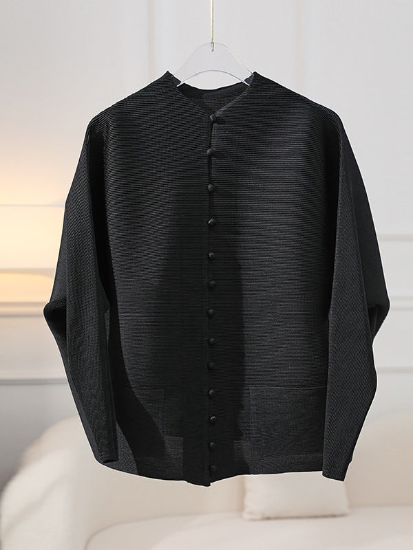 Pleated jacket with a stand collar, covered buttons and wide sleeves in black