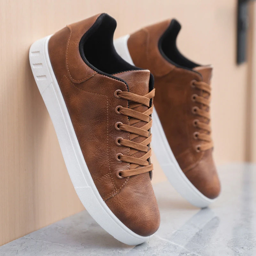 Men's leather trainers with white sole - SAINT DOR - view 6