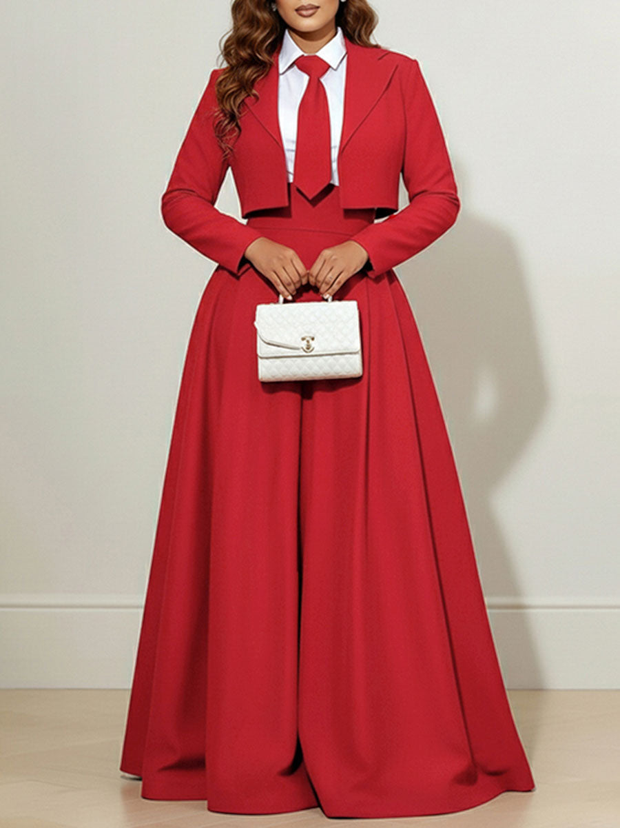 Cropped blazer with a notch lapel and slim sleeve