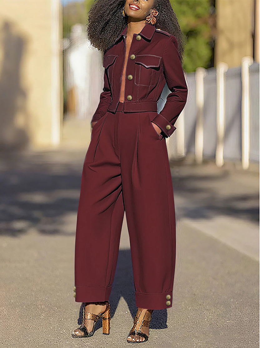Cropped utility jacket with a lapel collar and flap pockets in burgundy