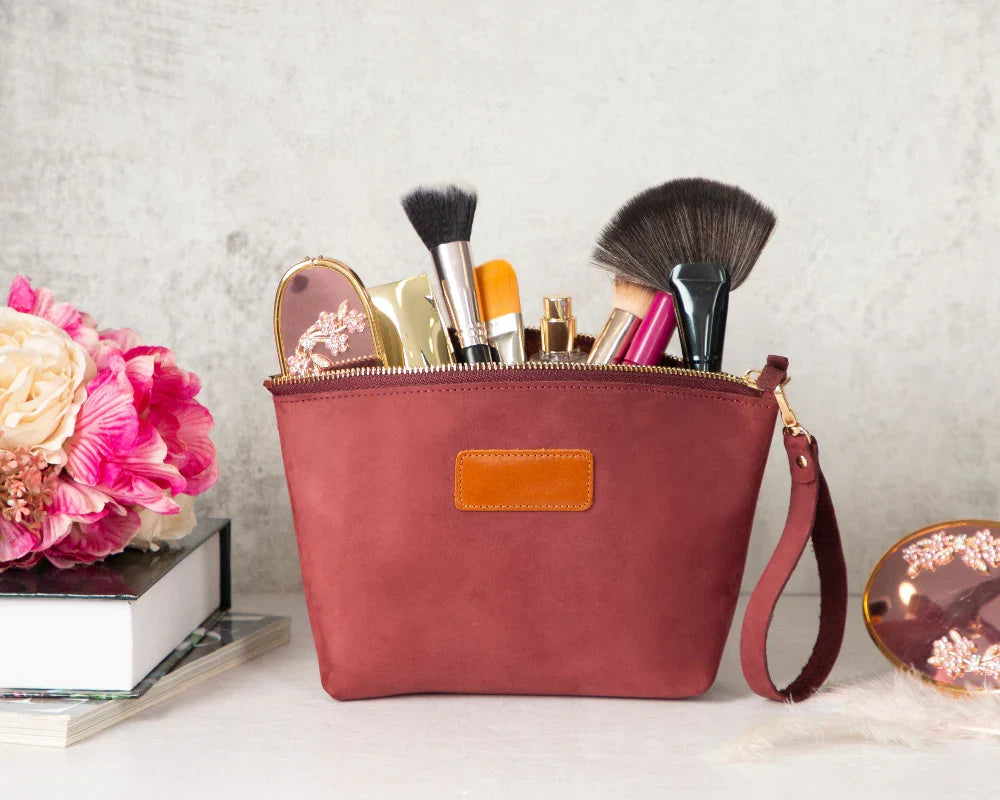 Leather Make-up Bag – Full-grain leather – view 30