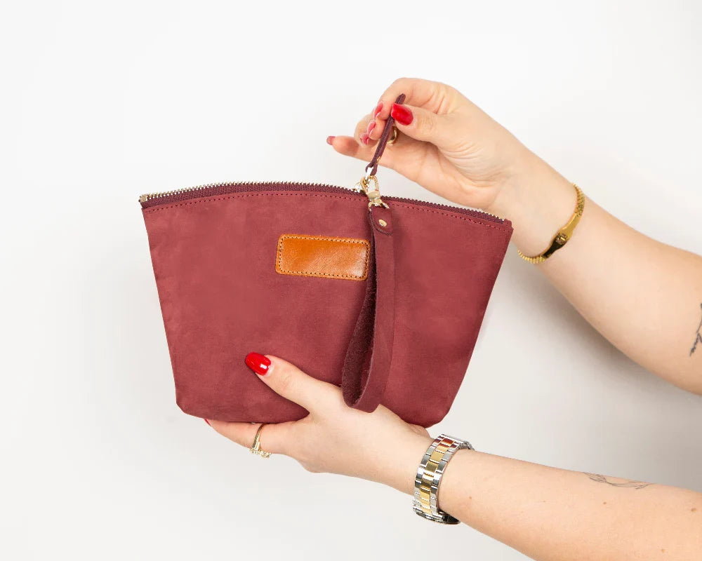 Leather Make-up Bag – Full-grain leather – view 25