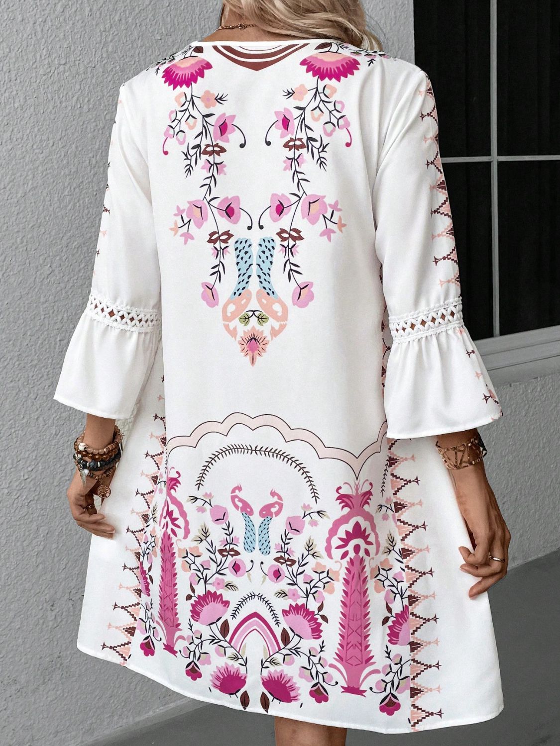 Women's embroidery-look print dress - detail