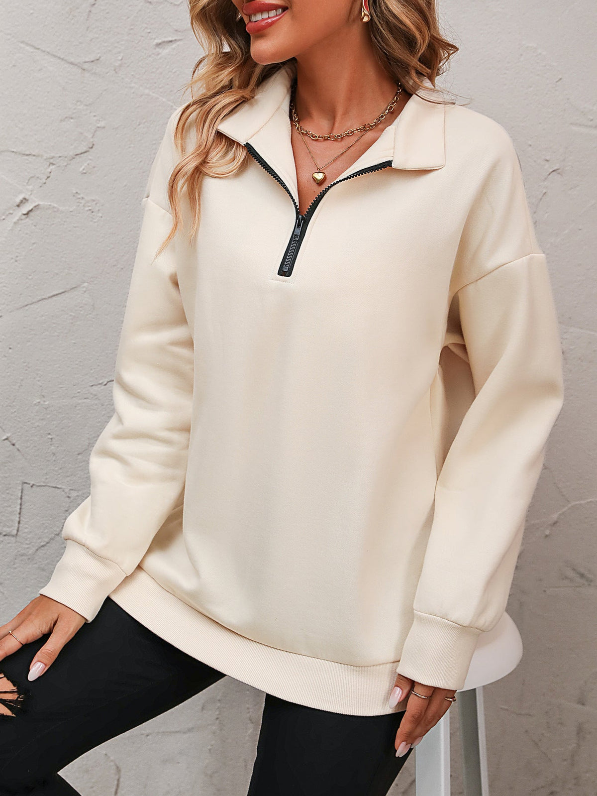 Women's half zip sweatshirt - detail