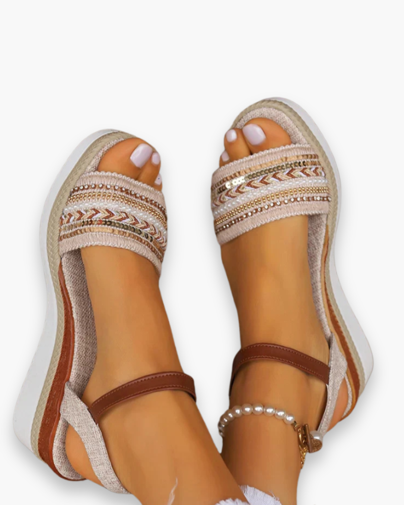 Women's lightweight flat sandals with adjustable straps – Saint Dor UK – detail view