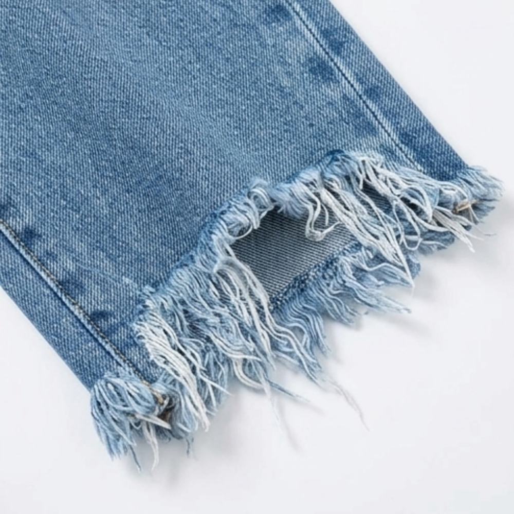 Women's cropped straight leg jeans - detail