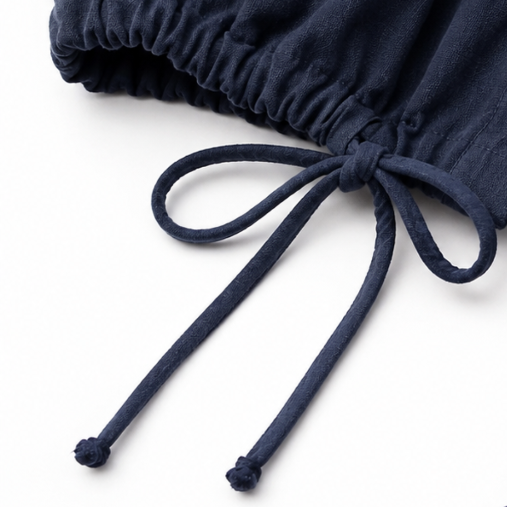 Women's lightweight hooded jacket - detail