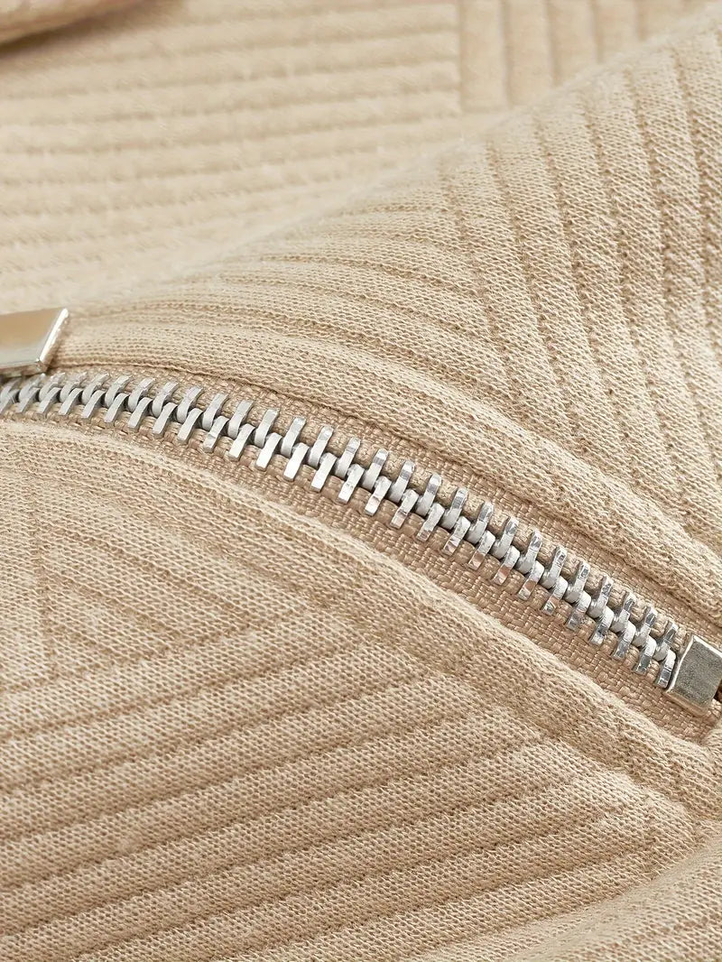 Men's textured zip-neck top, sleeve and shoulder detail