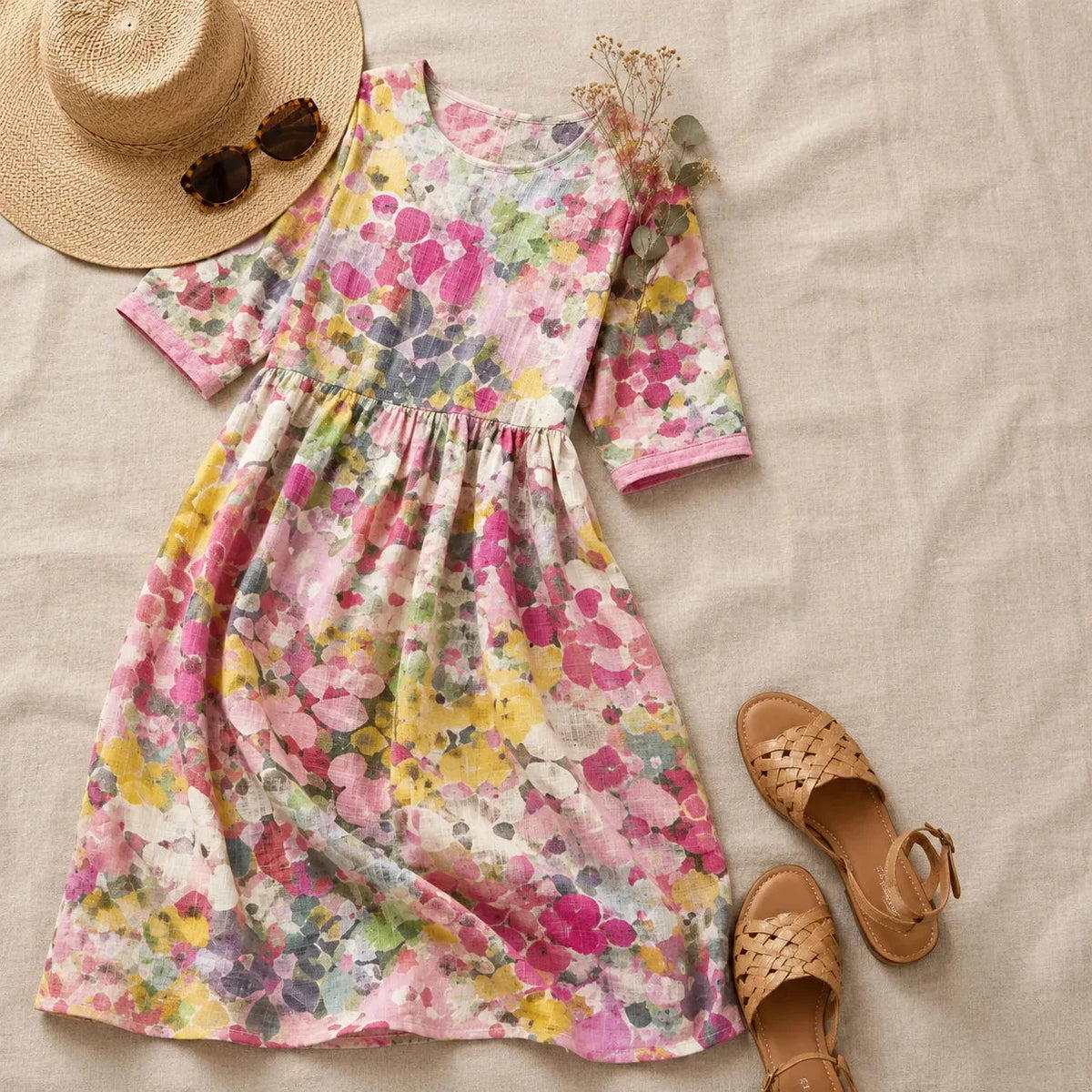 Women's loose floral midi dress - detail