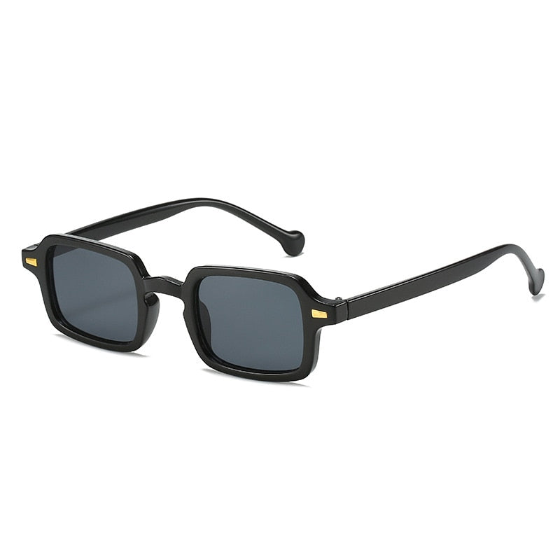 Women's Square Sunglasses – Anti-Scratch UV Protection – close-up detail