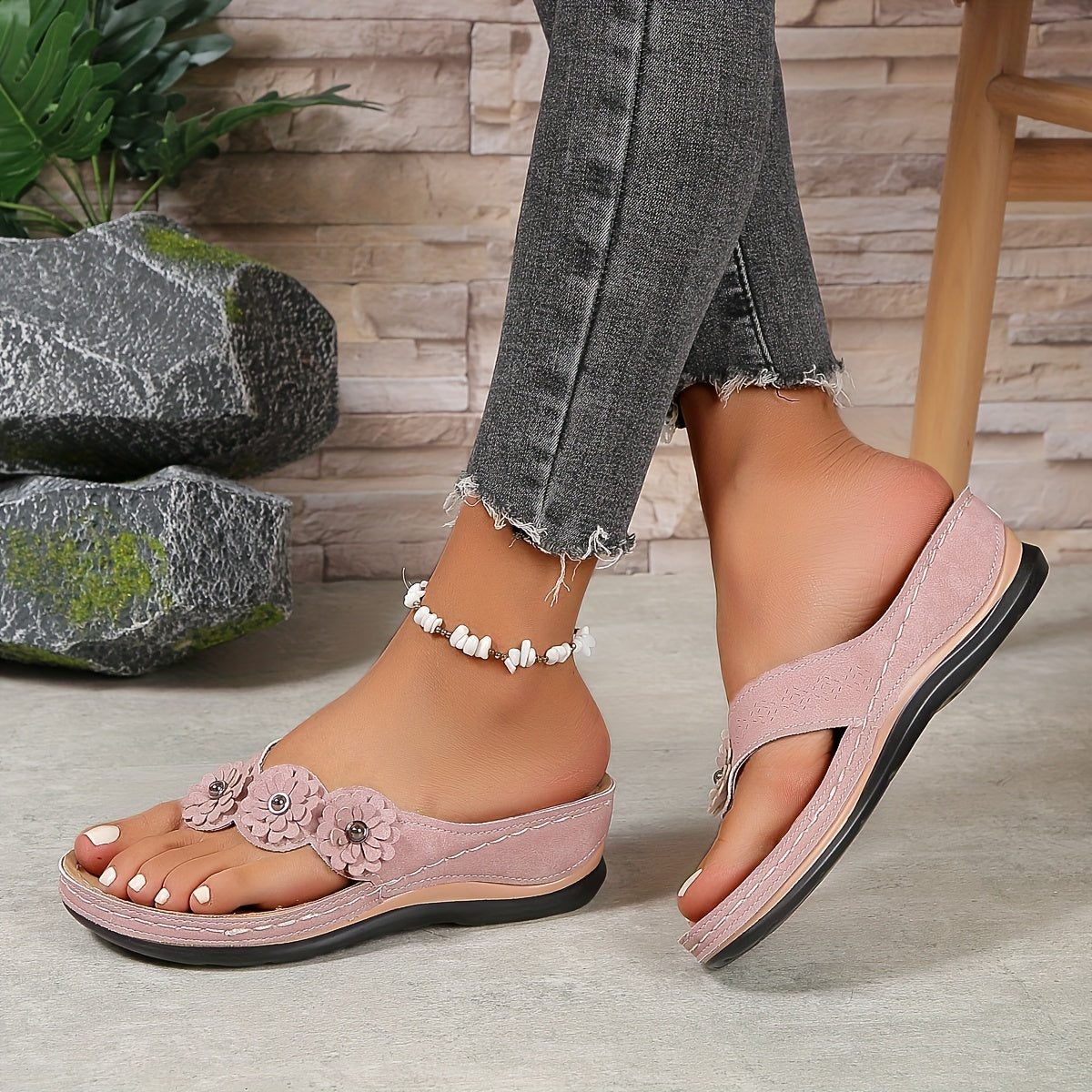 Women's Sandals - Orthopedic Slip-On Sandals in Pink