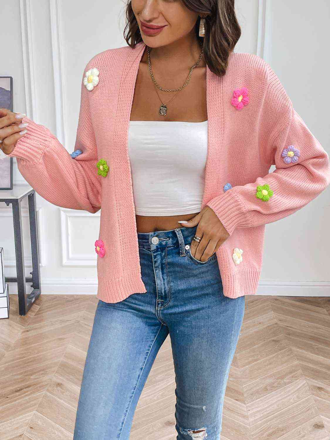 Women's crochet flower cardigan - detail