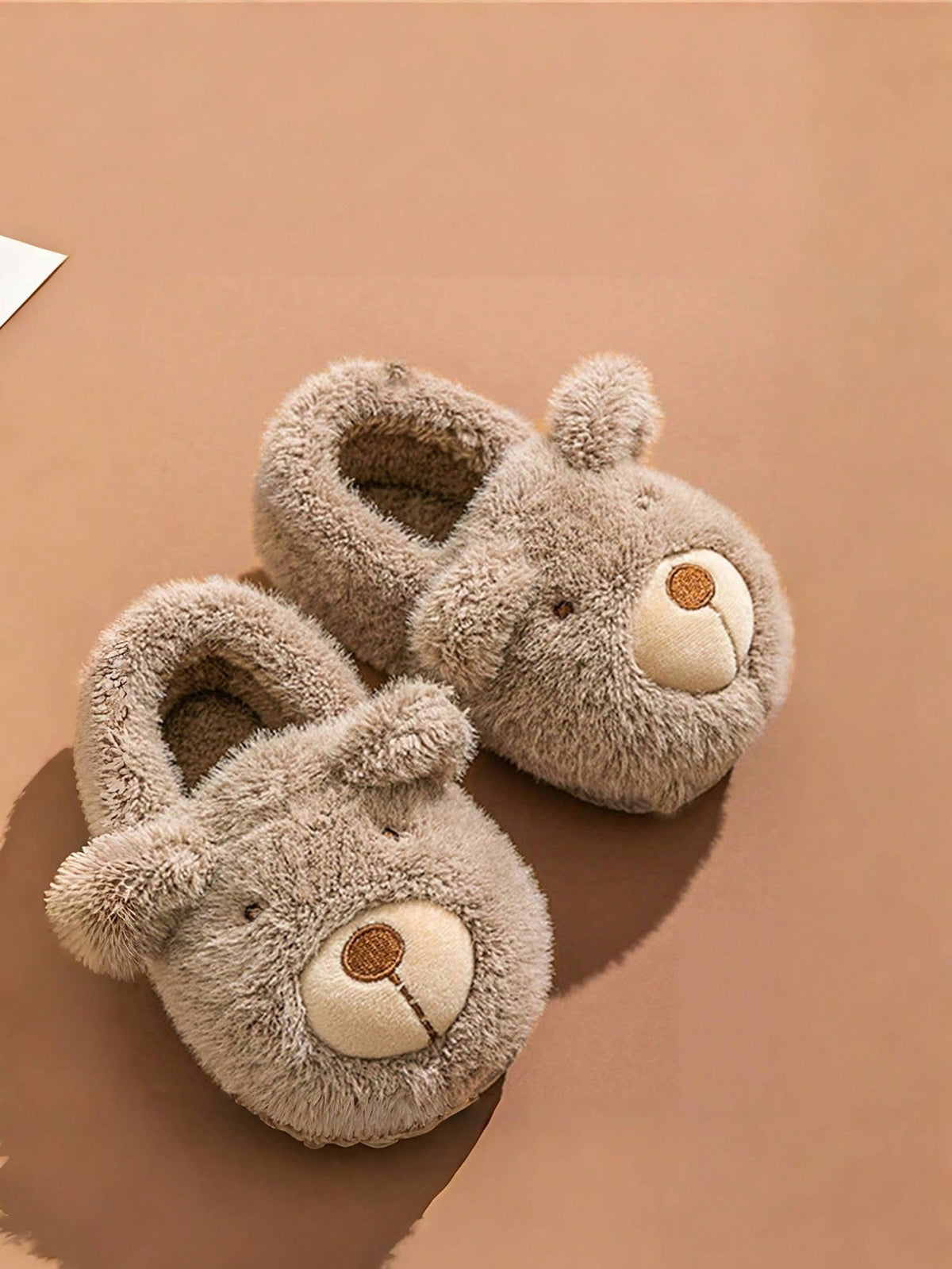 Plush baby slippers with a bear and ears on the toe, warm lining and a soft sole - view 5