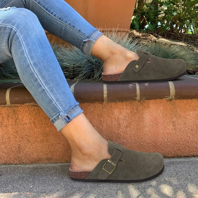 Women's leather Boston-style slip-on sandals – Saint Dor UK – back view