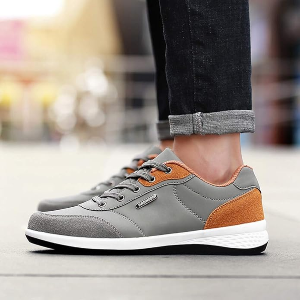 Men's casual lace-up trainers in faux leather with a contrast heel