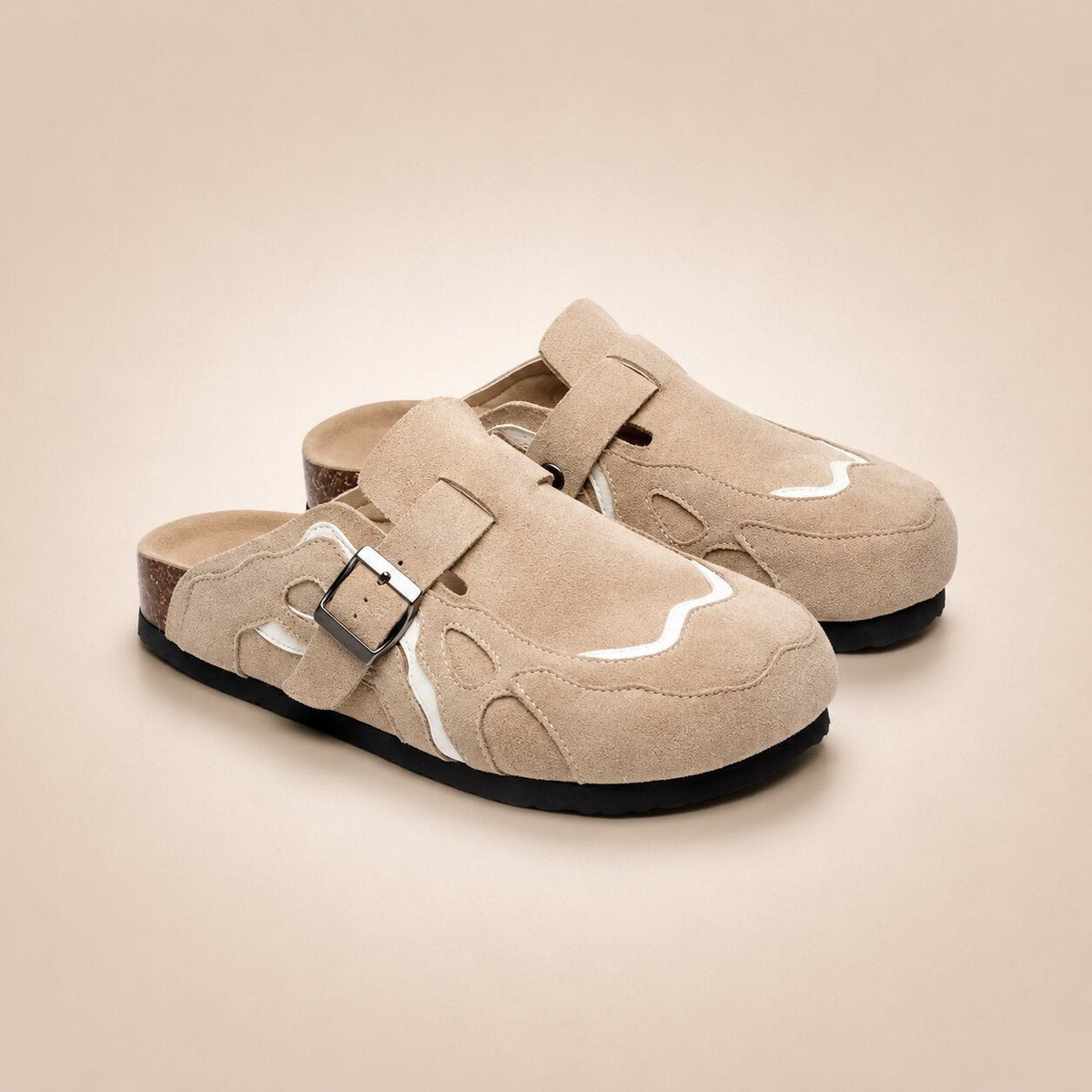 Clogs with a wavy contrast pattern and heel strap for women and men - beige