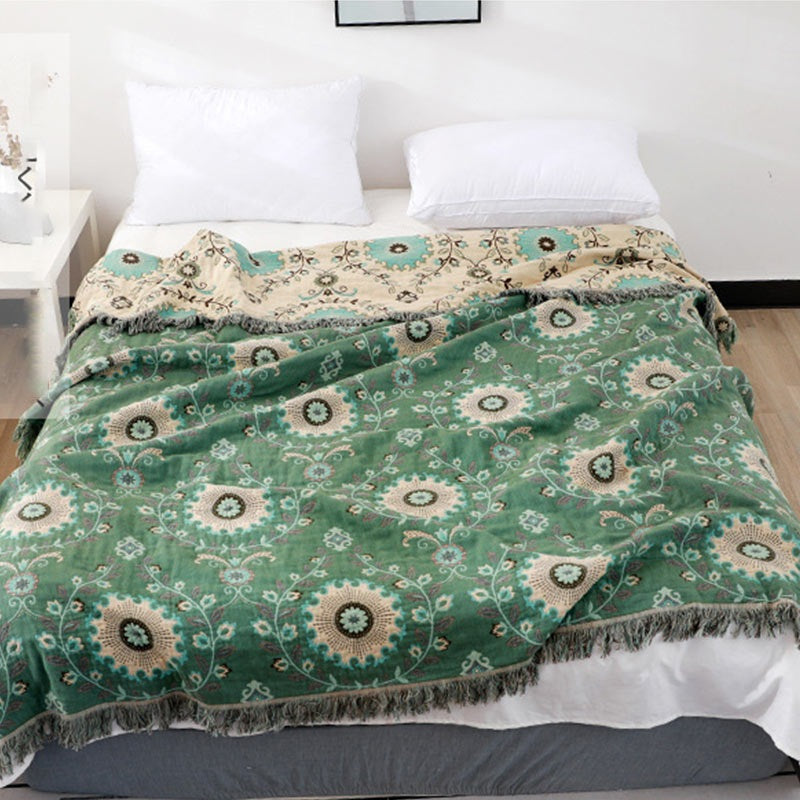 Reversible cotton throw with a medallion pattern and fringe - view 2