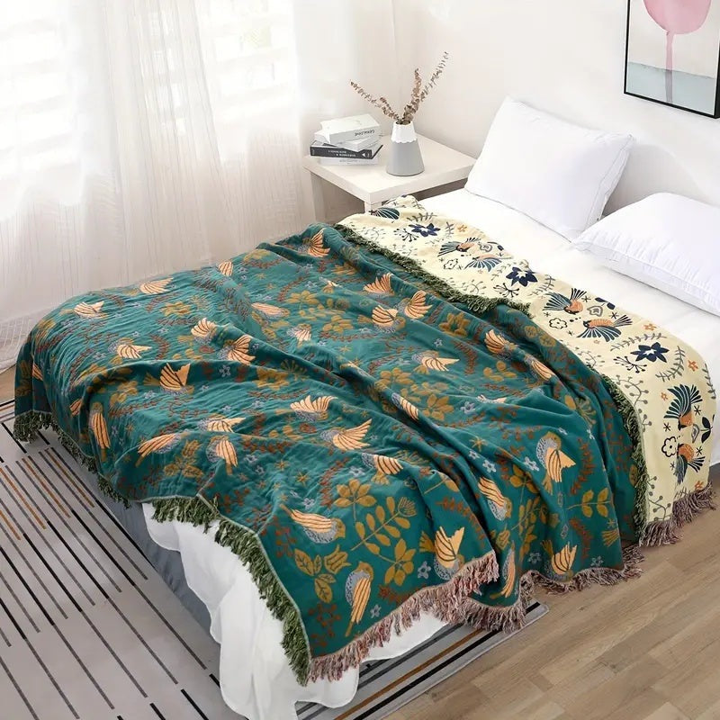 Cotton throw with a Scandinavian bird pattern and fringe - view 3