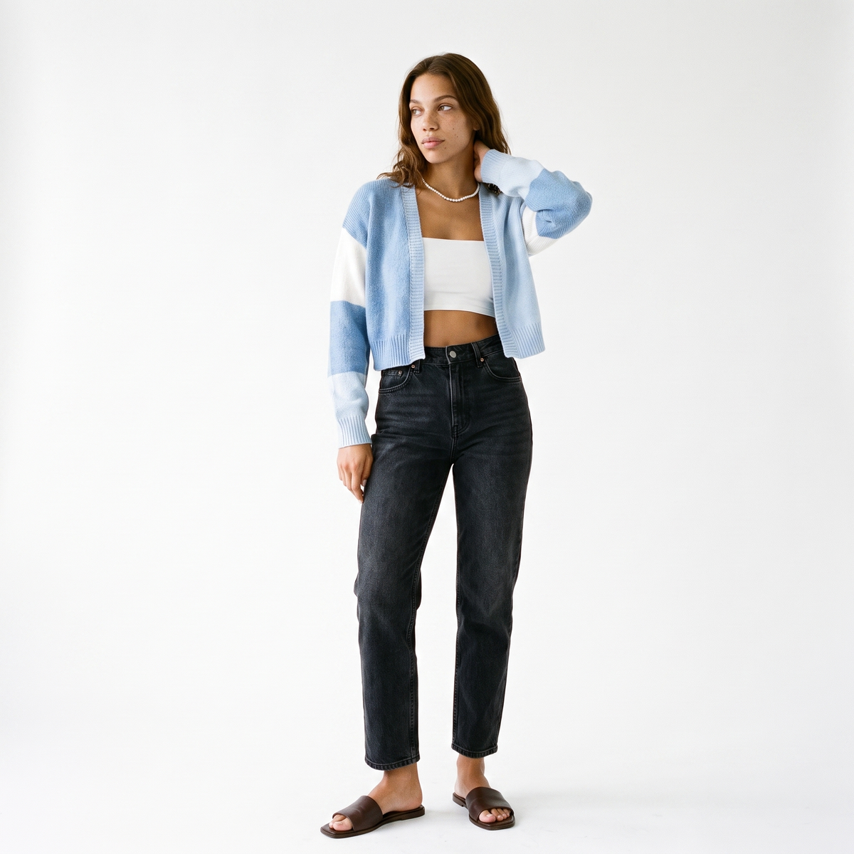 Women's cropped open-front cardigan in colour block knit with balloon sleeves