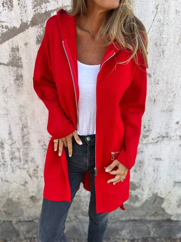 Soft hooded jacket with a full zip and dropped shoulders in red