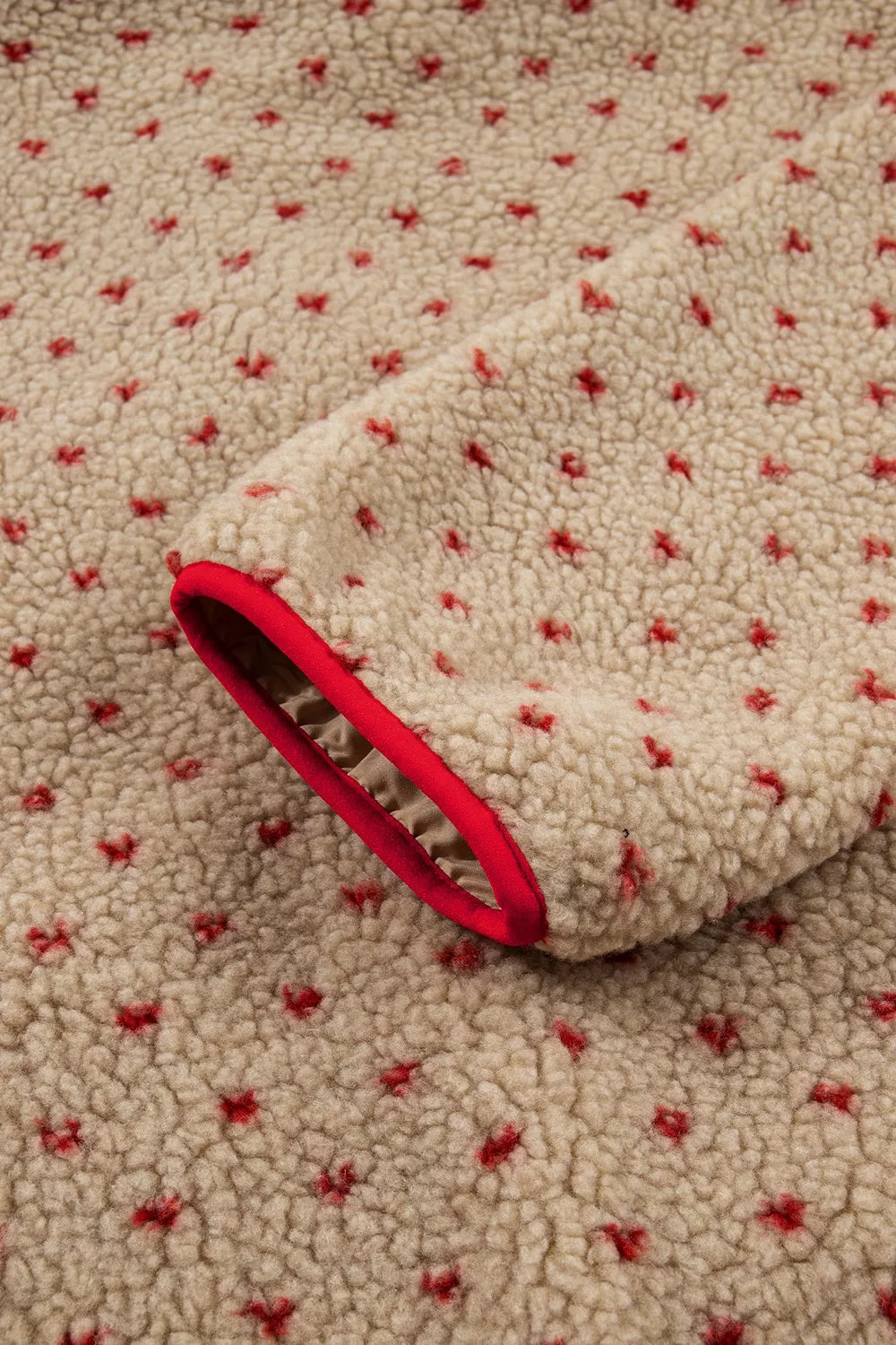 Women's heart print fleece sweatshirt - detail