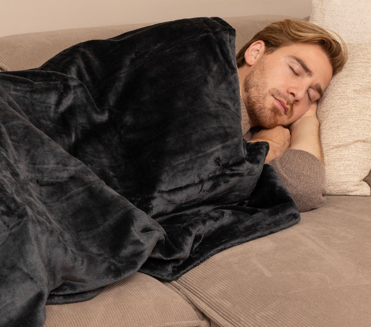 Electric heated throw of 160 x 120 cm in double-sided fleece - view 2