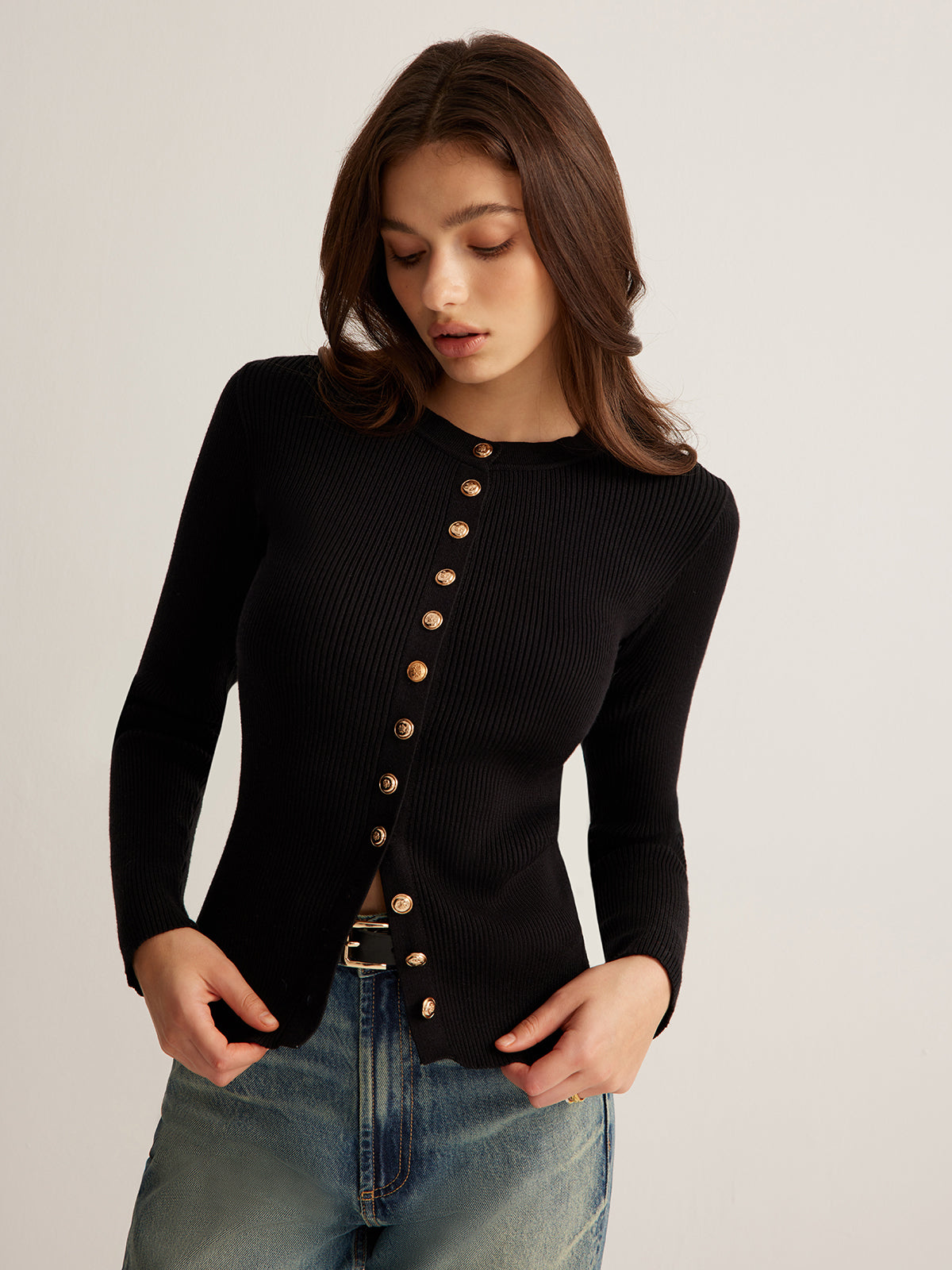 Women's fitted ribbed cardigan with a crew neck and gold-tone buttons - black