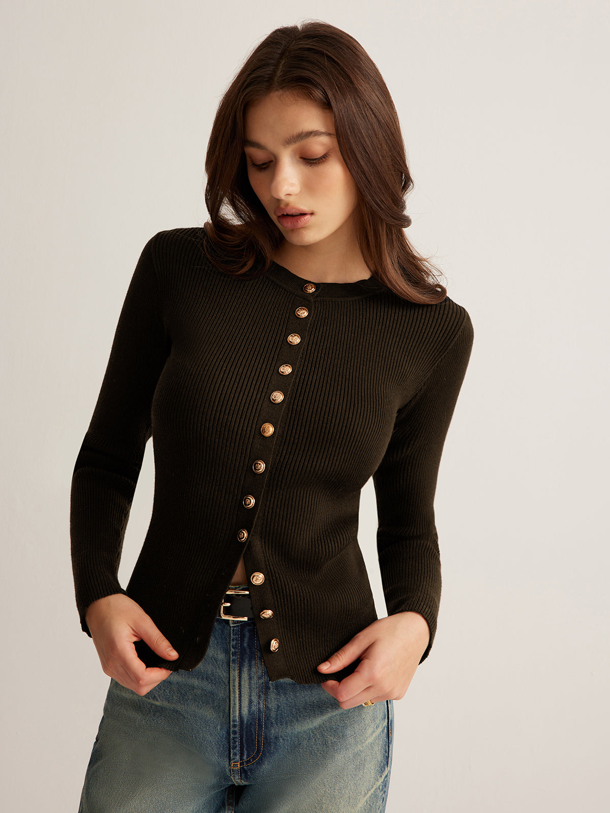 Women's fitted ribbed cardigan with a crew neck and gold-tone buttons - dark brown