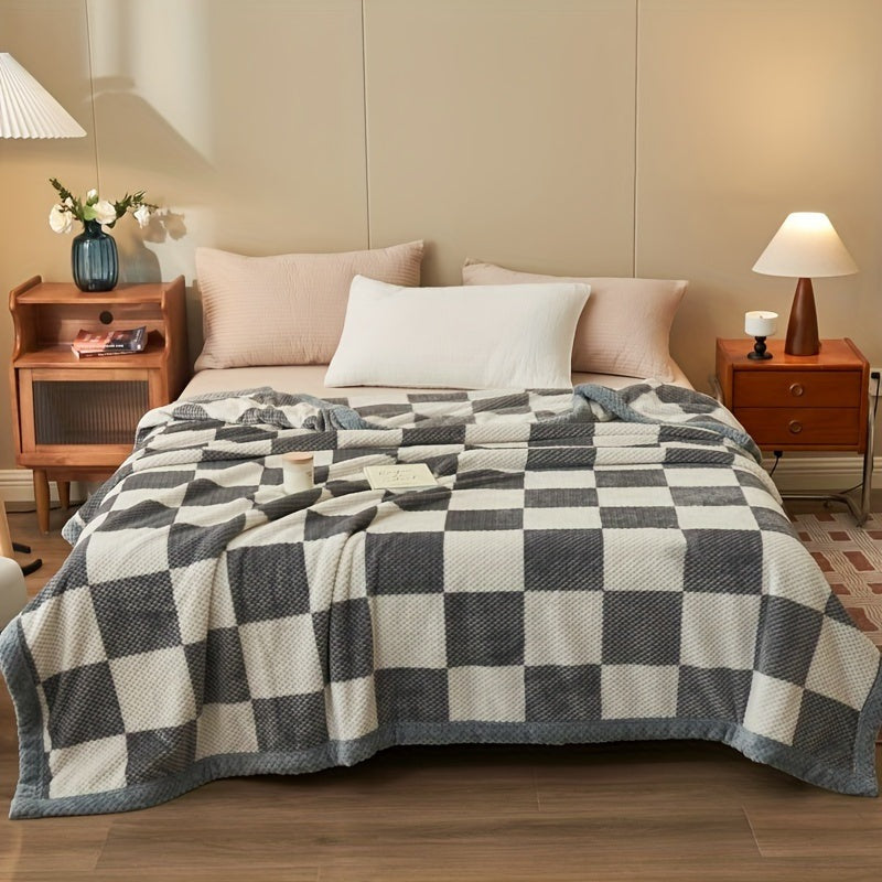 Fleece throw with a check pattern and waffle texture - view 2