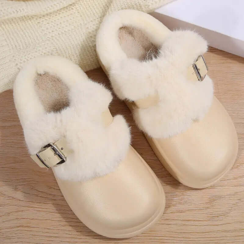 Women's fluffy EVA clog slippers with a wide faux fur band, buckle and thick sole - view 5
