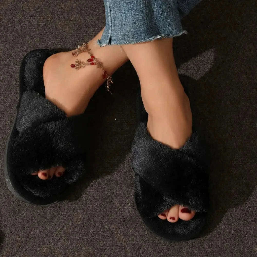 Fluffy slippers with crossed plush bands, open toe and memory foam footbed - black