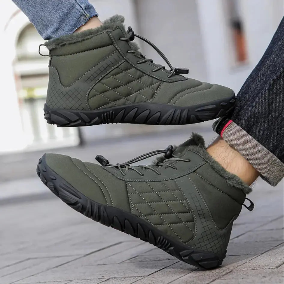 Unisex barefoot winter shoes with elastic laces and a wide toe box