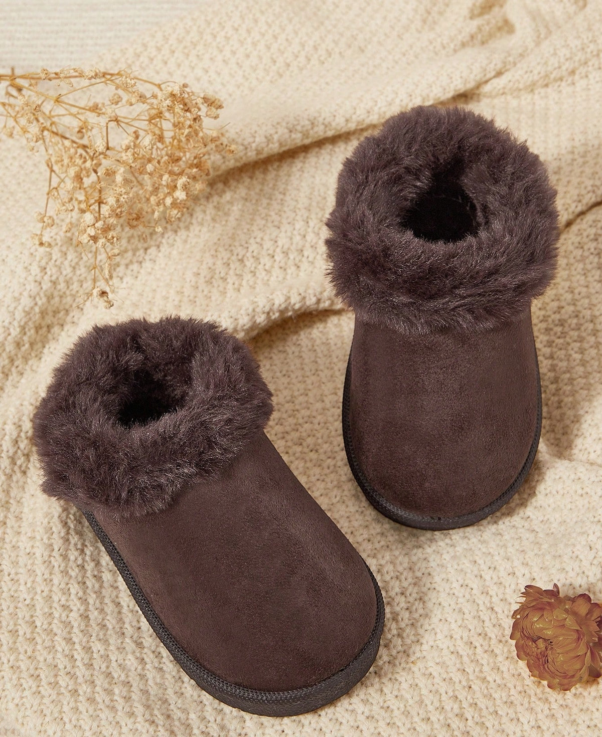 Slippers for girls with a thick plush collar, plush lining and a firm sole with tread - view 15