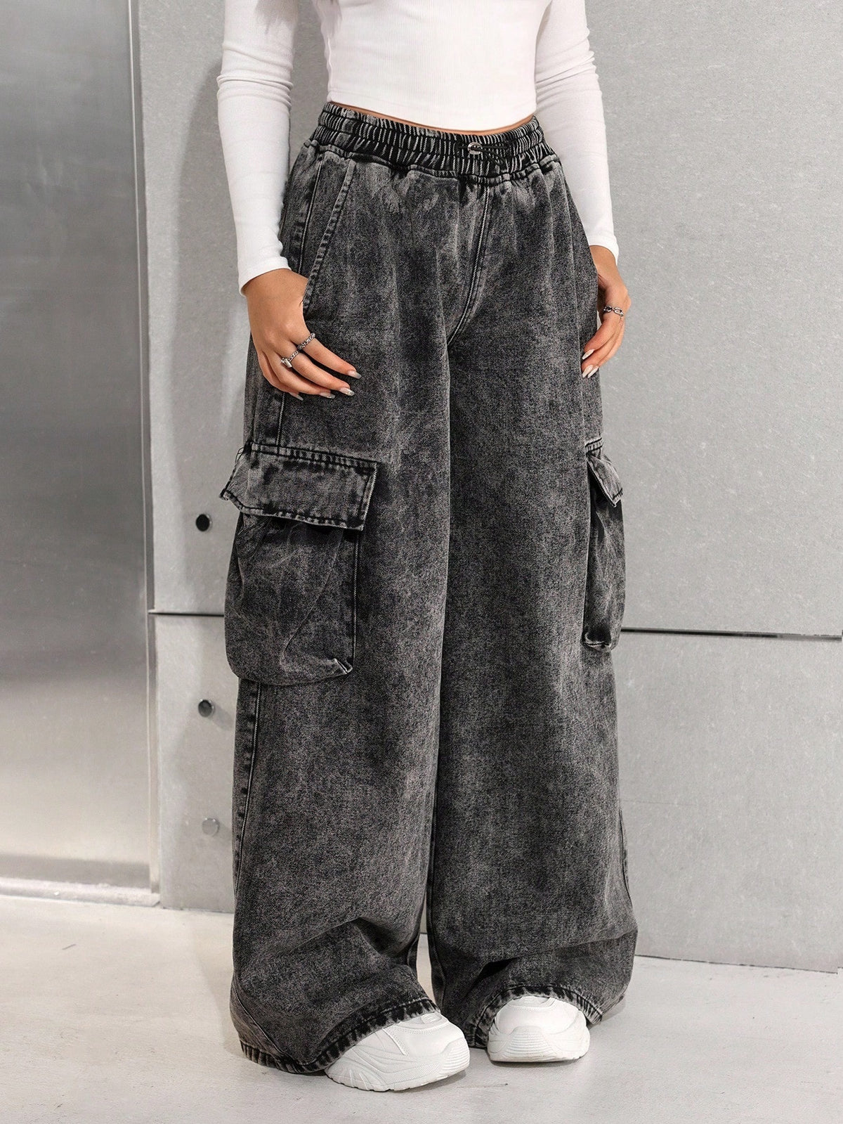 Wide leg cargo jeans for girls in stonewashed denim with drawstring waist and flap pockets - view 3
