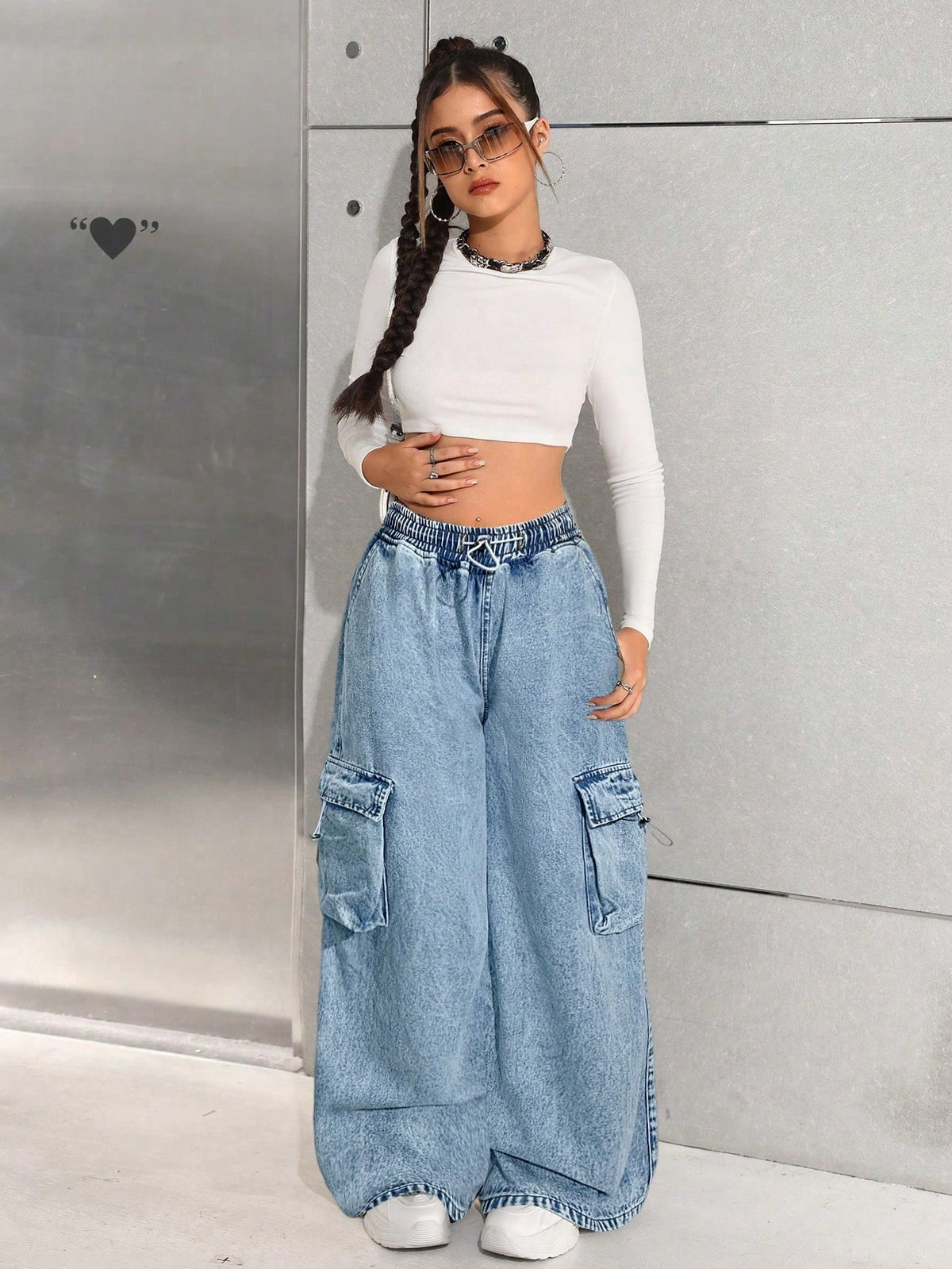Wide leg cargo jeans for girls in stonewashed denim with drawstring waist and flap pockets - view 7