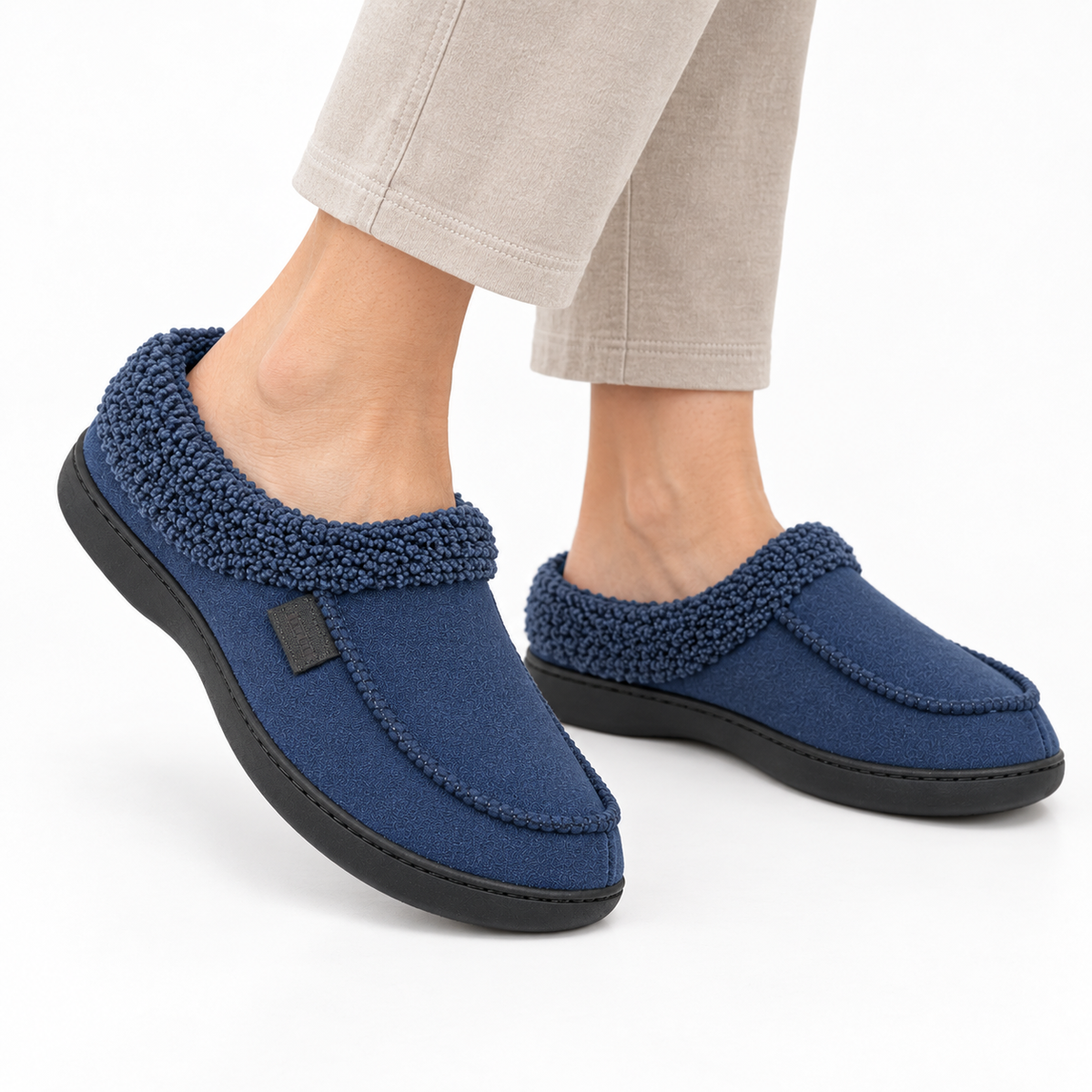 Men's mule slippers with a curly fleece collar and a thick cushioned sole